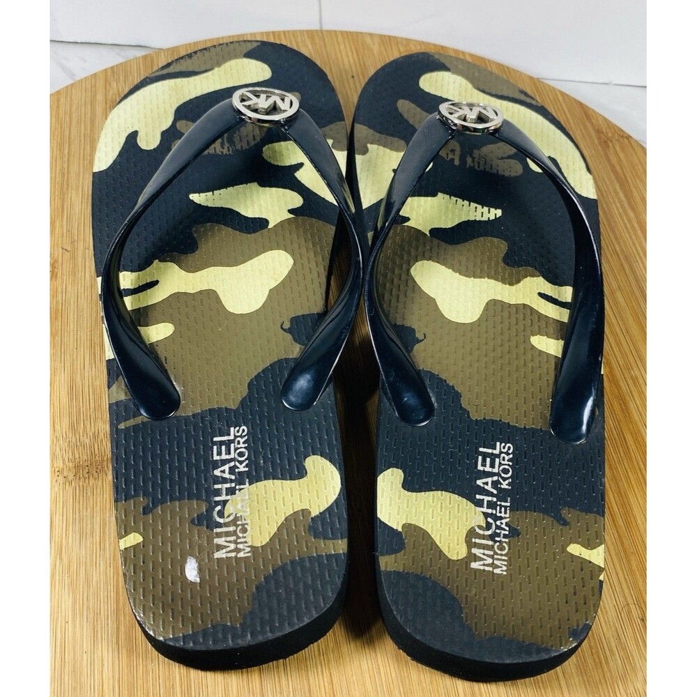 michael kors Camo Flip Flops Women Size 8 - Picture 3 of 5
